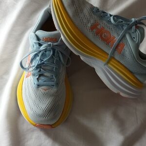 HOKA sz: 7.5 Wide Bondi 8
